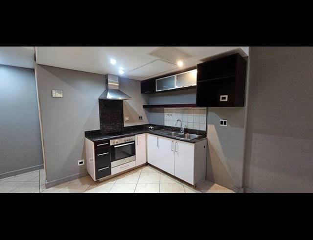 2 BEDROOM APARTMENT FOR SALE IN UMHLANGA RIDGE